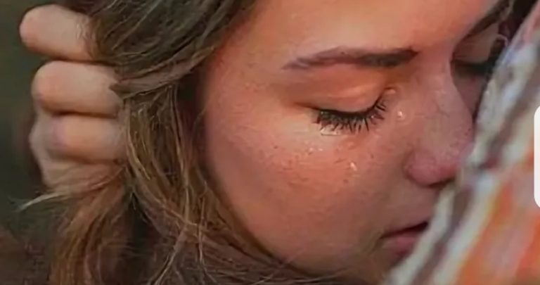 Отримавши посилку від мами — я не змогла стримати сліз і заплакала