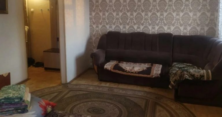 Коли батьки куnили мені квартиру, тато оформив її на себе. Але через якийсь час у моєму житті з’явився Петро, і тут весь ”цирк” почався