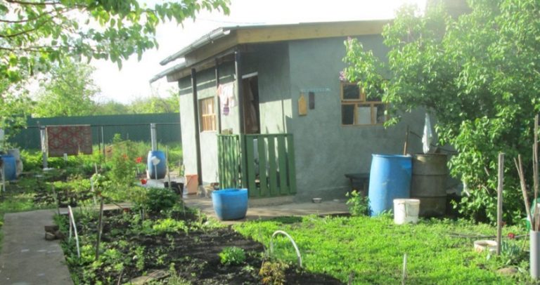 Андрій Леонідович  в душі не сподівався, коли вирощував свого сина Влада що він  виросте  невдячним. Та такої “подяки” в старості років він від сина ніяк не очікував