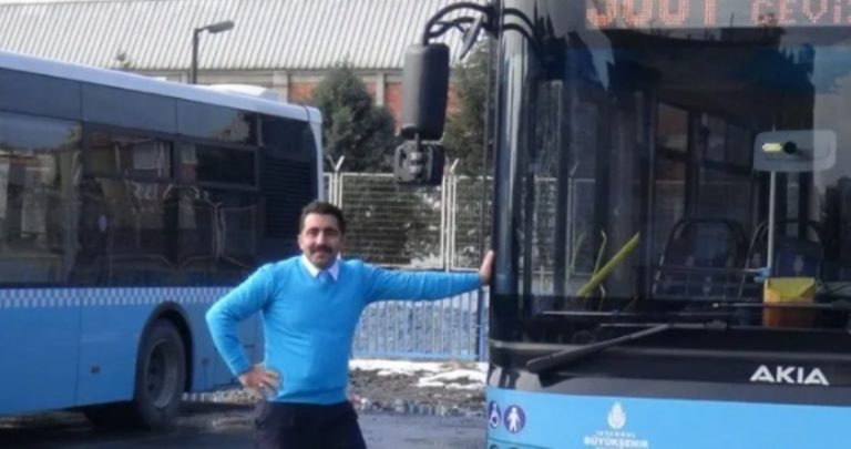 Водія Попросили Про Допомогу – І Він Здивував Своєю Відповіддю І Вчинком