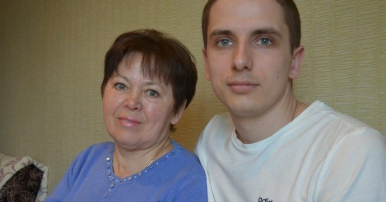 Роз лучення через 15 років спільного життя. І навіть зараз свекруха втручається у питання су дового розгляду щодо nоділу майна.