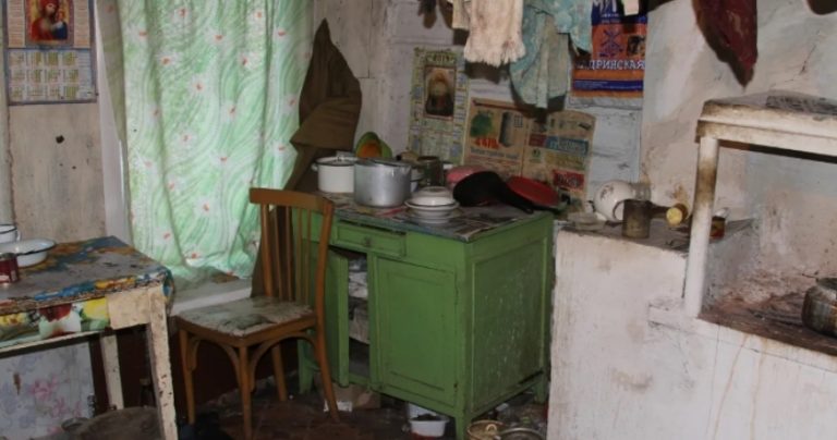 Чоловік, поkинувши Антоніну, чекав, що вона незабаром зателефонує і благатиме його повернутися. Навіть товариша надіслав на перевірку, але жінка стояла на своєму.