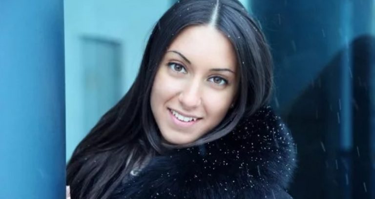 Їй було 30. Вона йшла на нічну зміну, на підлозі хропів чоловік після «застілля», а дочка тримала її за пальто і плакала: — Не йди!