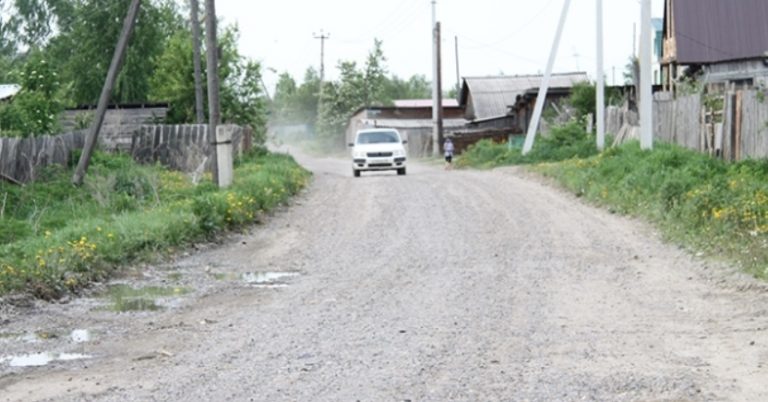 Володя постійно відкладав поїздку до рідного дому — бізнес йшов в гору. А коли, нарешті, зважився, було вже пізно. У рідних краях його ніхто вже не чекав!