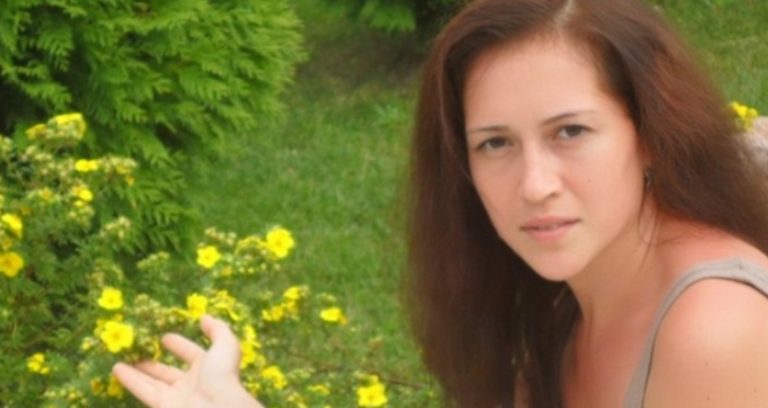 Ігор приходив додому посеред ночі, а то і під ранок. Одного разу Таміла не витримала і зібрала речі. Тільки в двері — а на порозі свекруха. — Ось що, невістка: наслухалася я про Ігоря, тому прийшла.