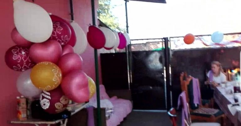 Пам’ятайте старі сільські весілля в наметах або на майданчиках? Такі справжні, без лімузинів і ресторанів?