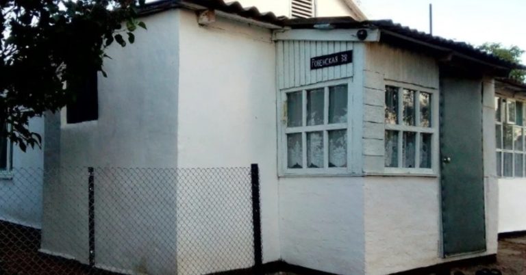 Коли колишній чоловік прийшов забирати речі після розл учення я поставила його перед фактом. дочки будуть життя з ним і його новою дружиною