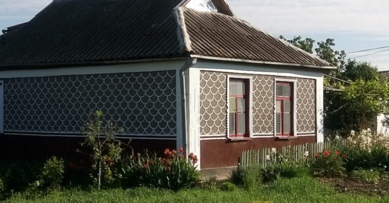 Дочка забула про свою матір – мою свекруху – а з’явилася лише тоді, коли ми подарували їй квартиру