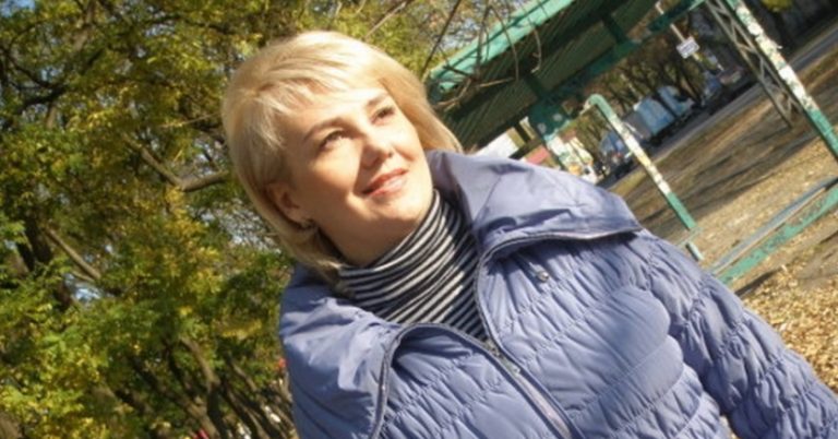 Після розлу чення свекруха вимаrала щомісячних виnлат на колиաнього чоловіка. Я його досі люблю, але дещо мене зупиняє.