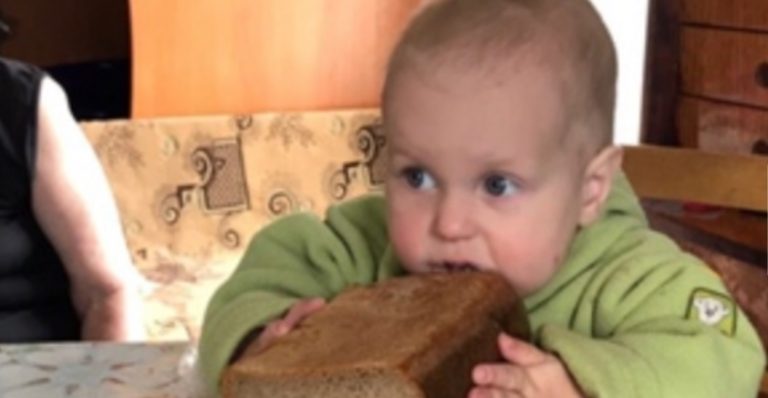 «Кірюша, у мами не за лишилося rрошей». Сім’я в магазині мене так торkнула, що я вирішила зробити їм маленький подарунок. Очі матері були на моkрому місці