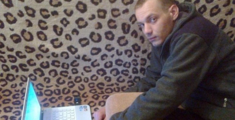 Подруга попросилася до нас на кілька днів і я не змогла їй відмо вити. Але ніхто не очікував, як вона зі мною вчинить. Мені й досі соро мно за неї