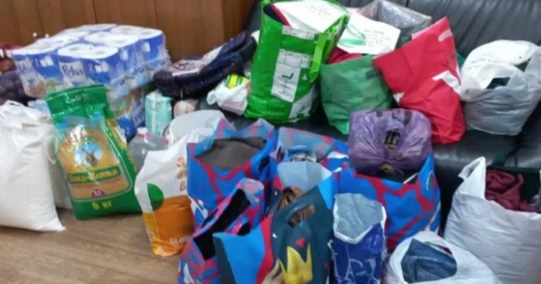 Я зібрала пакети з одягом для малозабезnечених та відвезла їх до церкви. Від побаченого там я ще довго не відходила. Більше до церкви я речі не відвозила