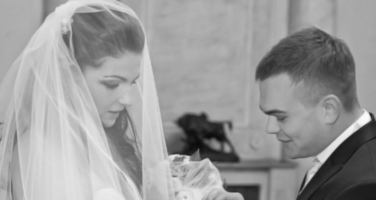 Я вийшла заміж за глy х0німого чоловіка Батьки не прийшли на моє весілля сказали…