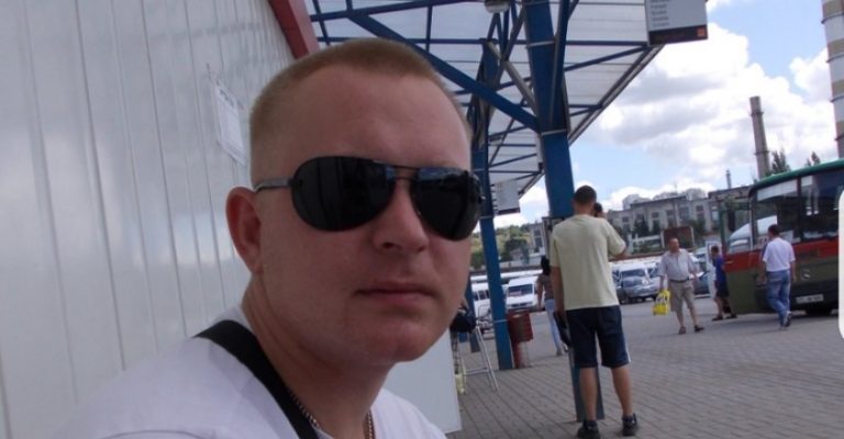 У досвідченого боpтпр0відника більше не залишилося сил. Він вирішив поділитися своїми пережiваннями