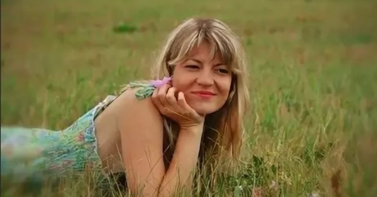 Ольга випадково почула, як чоловік і його 20-річна ко ханка обговорювали її, називаючи » сухофруктом ». Того вечора вона вирішила помститися