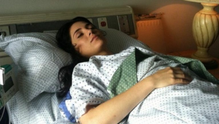 Хлопчик підійшов до мами, яка була в комі, і прошепотів: » Мамочка, повернись до мене »