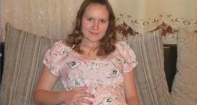 Вова вирішив знайти собі дружину та завести дитину. Але все це лише заради експерименту.