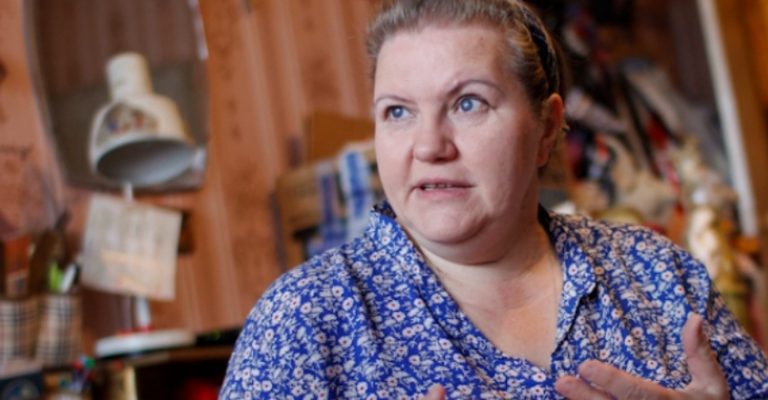 — Мені не потрібна чужа дитина! Знайди собі звичайну дівчину! — сказала мені мама, коли дізналася правду