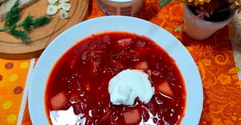 Познайомились через інтернет. Хотіли одружитися. Але він виявився не тим, ким здавався.