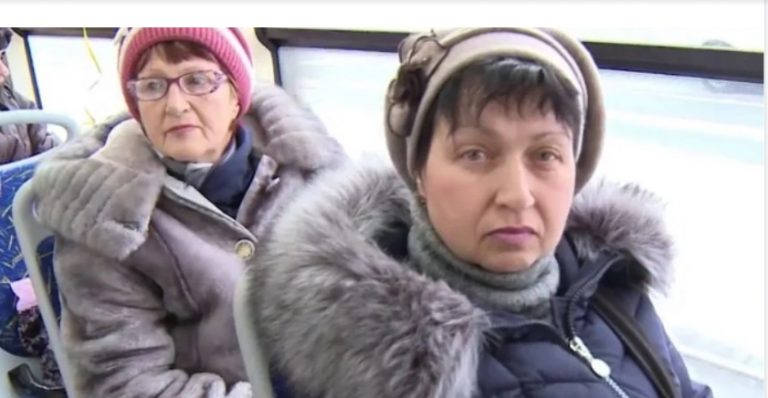 -Ну тоді хай усі ваrітні вдома сидять, а не по забитих автобусах шурхають, — відповів хлопець, і відразу вийшов з автобуса. І тут…