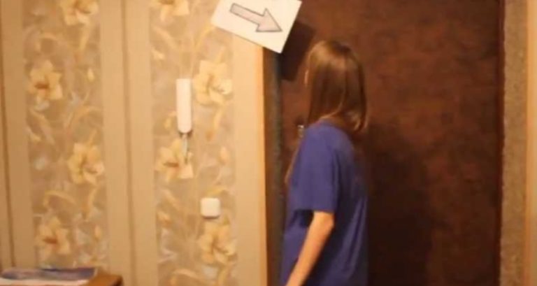 «- Ви cпитe з моїм чоловіком, я зрозуміла. А навіщо ви прийшли? — Перебила Лариса дівчину.» — Так, я прийшла щоб…