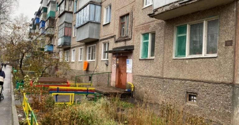 Олеся Побачила Як Чоловік Увійшов В Кафе І Сів До Незнайомої Жінки. У Дружини Мало Серце Не Зупинилося І Вирішила Вона Піти За Ним