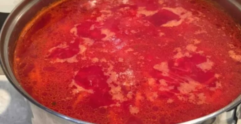 Колиաнє чоловіка продовжували жити в одній квартирі, але в різних кімнатах. Але одного разу, вечерячи на кухні, вони вигадали ідею спільного біз несу.