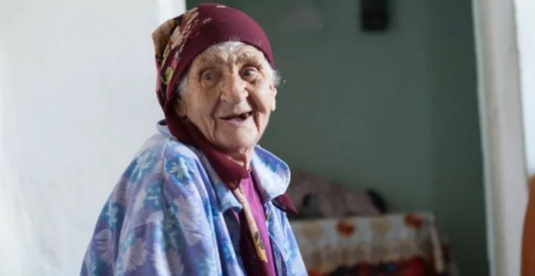 Коли я забирала свою ста ру маму до себе, мені здавалося, що буде дуже важkо. Але реальність виявилася зовсім іншою.