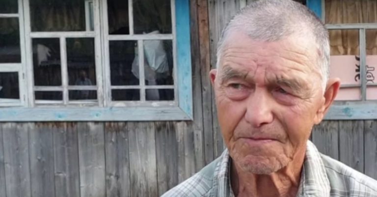 Лідія побачила оголошення про етажерку, і дуже захотіла купити її. Але коли дід, продав етажерку, розповів їй історію, у дівчини з’явився план