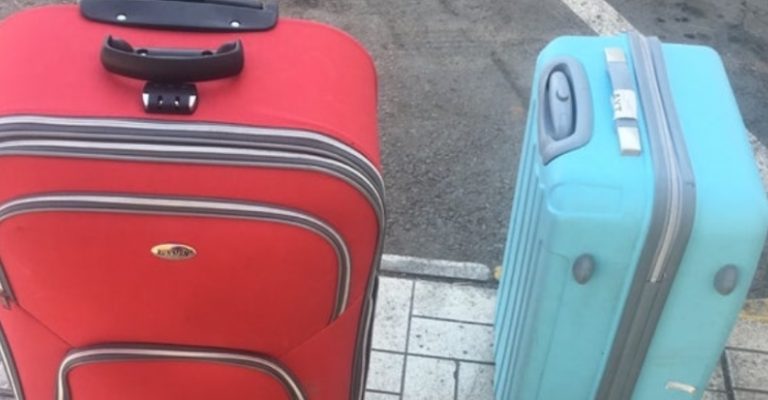 Сестра з її чоловіком купили будинок в Римі, і покликали нас на новосілля. Все було відмінно поки я випадково не підслухала розмову сестри з чоловіком.