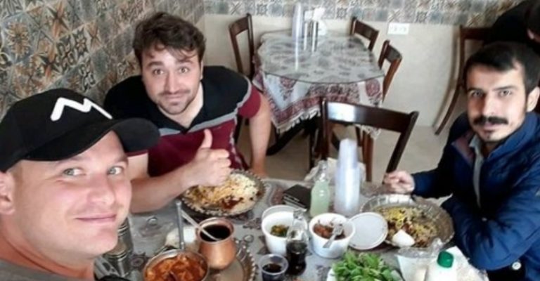 У сім’ї Григор’євих традиція, щорічно, на річницю весілля дідуся з бабусею, всі діти збіралися у батьківському будинку. Але раптом щось пішло не так