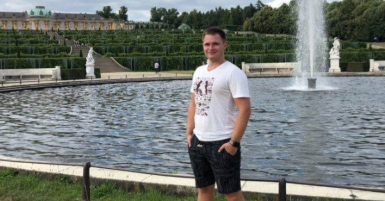 Мама Втомившись Від Безхребетного Чоловіка І На Хабної Свекрухи Пішла Назад До Батьків, І Лише Тоді Дізналася, Що Чекає Дитину.