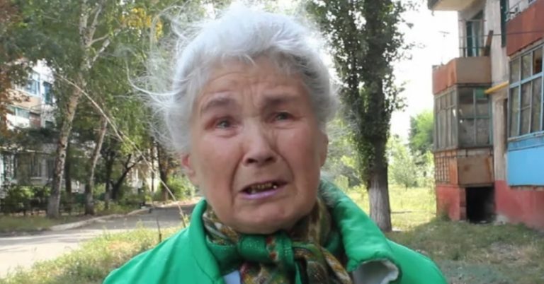 У самий невідповідний момент мама вирішила вигнати мене із сином зі своєї квартири. Я не знаю, що з нами стало б, якби не одна випадковість.