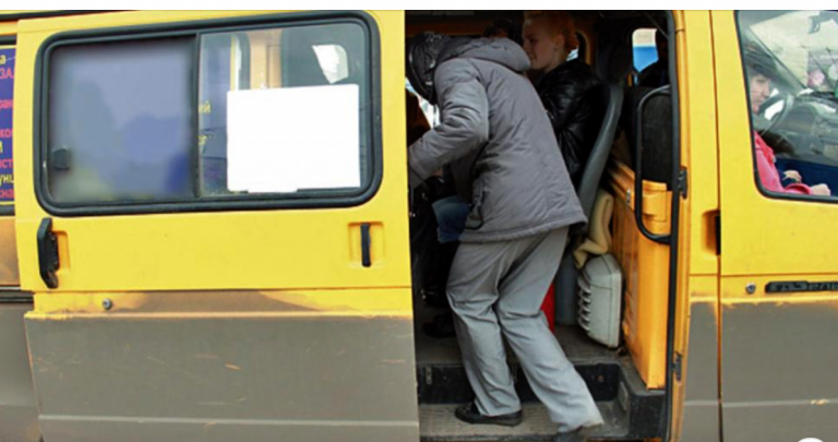 Сьогодні вранці плакав від сміху, але був гордий за Україну! Їду в маршрутці, дивлюся.