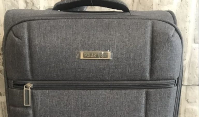 Коля повернувся додому і побачивши зібрані валізи, зажурився. Він не збирався кидати сім’ю, але дружина мала інші плани