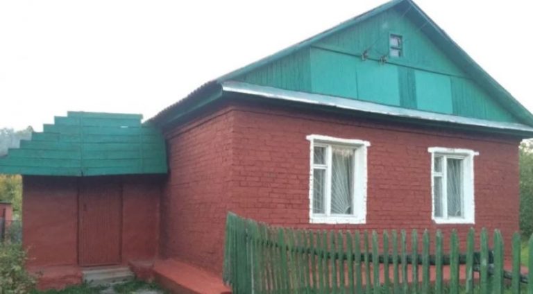 Вадим став ранком і як завжди попрямував на кухню за запахом свіжих сирників. Але тут зателефонувала дочка, і від її слів Вадим скам’янів на місці