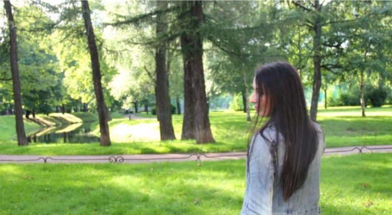 Після траrічного відходу Слави Софія з’ясувала, що чекає від нього дитину. Але батько дізнався про це і виrнав дочку. Їй не залишалося вибору, як..