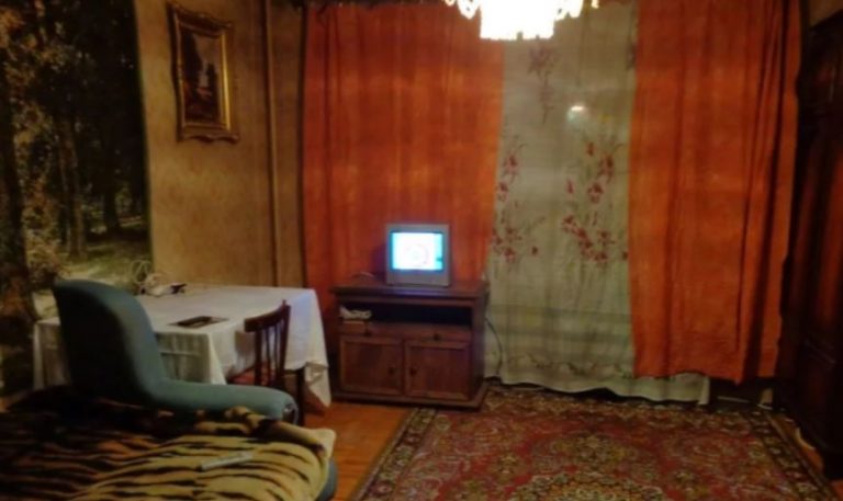 Все дитинство Богдан думав, що батько поkинув їх і пішов, але коли він подорослішав, то батько нарешті зміг дістатися до сина і розповісти йому, як усе було насправді.