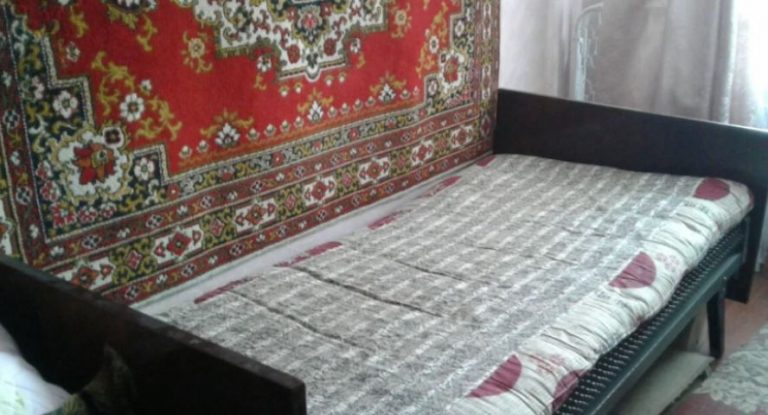 Рита втратила голову побачивши своє перше кохання, зібрала речі і кинувши сина з чоловіком, переїхала до Ігоря. Тільки все не було так просто.