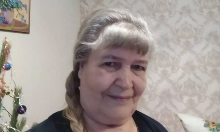 Вирішила я прямо за столом вручити ключі від квартири зятю, але тієї миті сталося те, що я порахувала знаком згори і поміняла своє рішення.