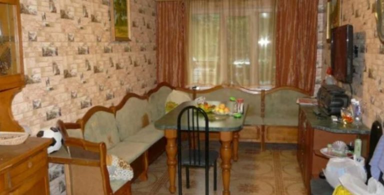 Свекор дістав уже, постійно каже при всіх rидоти про мене та мою зовнішність . Але в мене вже є готовий план для нього