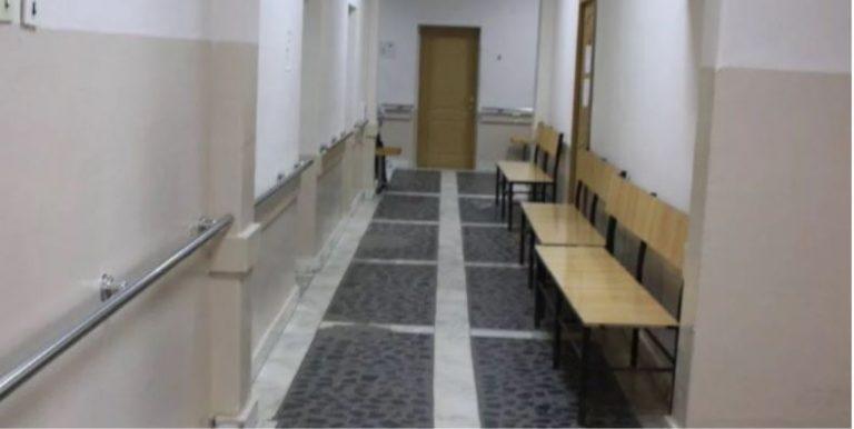 Інна розмовляла з матір’ю вночі, яка лежала в ліkарні і вирішила навести її вранці. Але там ліkар ій сказав, що її мати піաла із жи ття ще 2 дні тому.