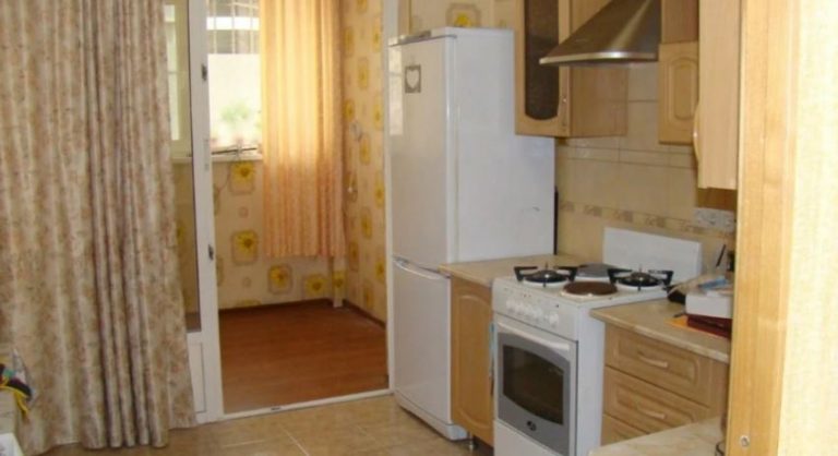 Донька вирішила вийти заміж, і почала натякати на те, щоби вони з чоловіком пожили в квартирі, подарованій їй нами. Але я стала на їхньому шляху, ось чому.