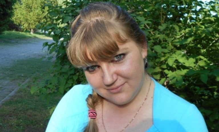 Коли дівчина вже зовсім не знала, що робити, вирішила подзвонити Тарасу. Адже їй потрібне було лікування, а грошей взагалі не було.