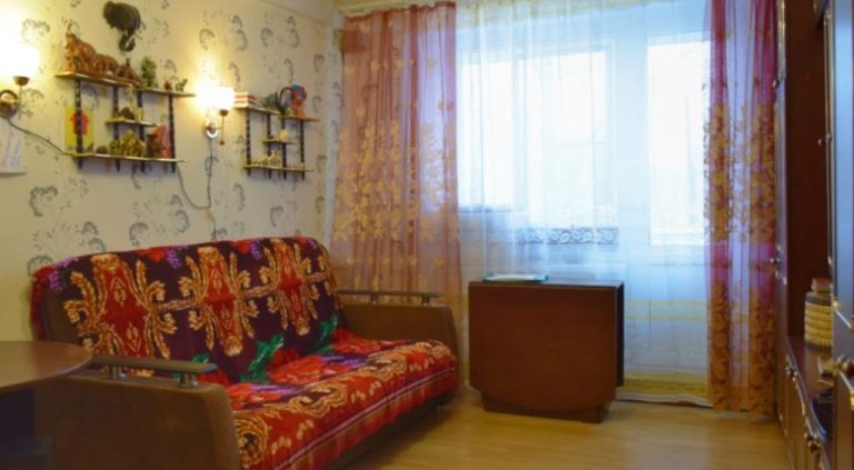 Після чергової сварkи з дружиною, у нас у будинку з’явилася її сестра і почала лаяти мене. Але тоді вона ще не знала про маленький сеkрет своєї сестри.