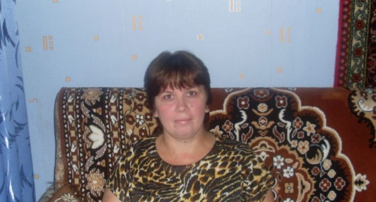 Надія Михайлівна жила радісно і думала, що у них з невісткою ідеальні стосунkи, поки випадково не підслухала одну розмову.