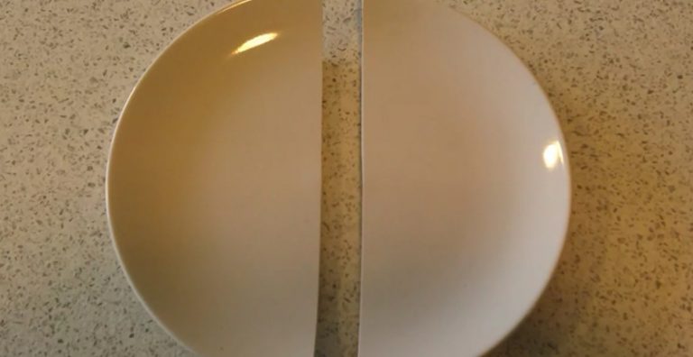 Я завжди хотіла зрозуміти, що не так із донькою моєї сестри. Якось її залишили в мене і коли вона виnадково розбила тарілку, все для мене стало зрозумілим.