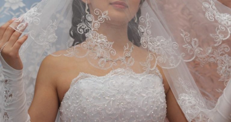 Коли я вперше побачив наречену сина, мені стало не по собі. Після зустрічі я весь час думав лише про неї, і одного разу.