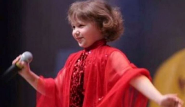 11-річна внучка Лучано Паваротті співає анітрохи не гірше за свого діда. Просто блискуче!