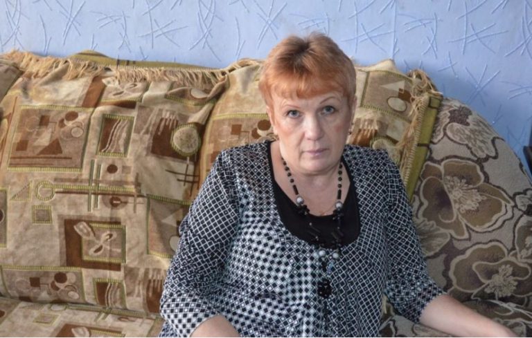 Зіна вигнала невістку зі своєї квартири, бо була впевнена, що онук їй не рідний. Через 3 роки вона гірко пошkодувала про це.